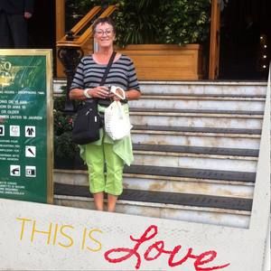 Meet your Posher, Joan